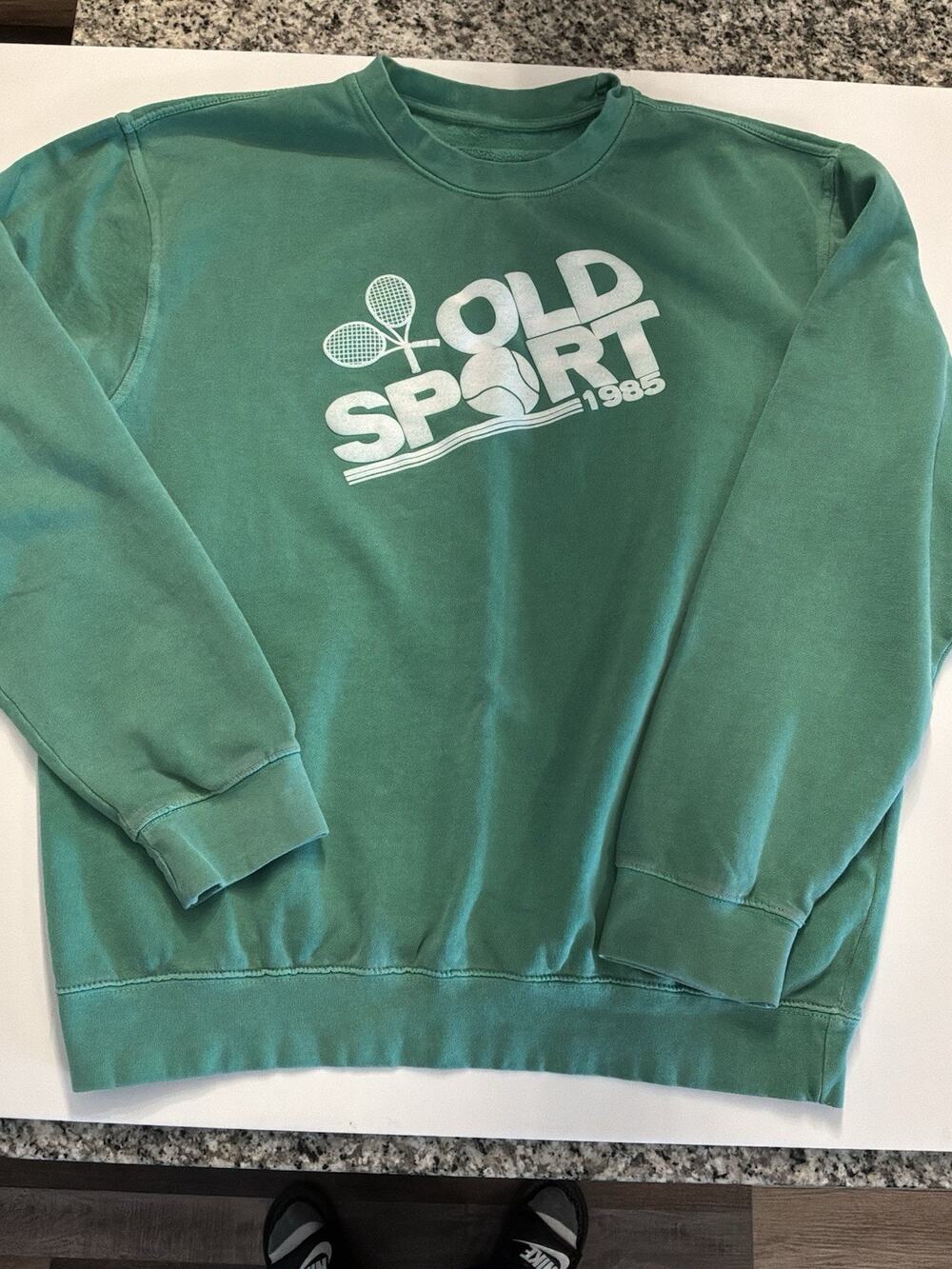 URBAN OUTFITTERS Old Sport 1985 Puff Paint Pullover Sweatshirt in Green (L/XL)
